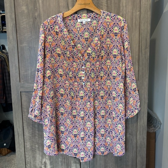 Rose and Olive 1X Top Tunic V Neck Henley pin Tuck Floral - Picture 1 of 11